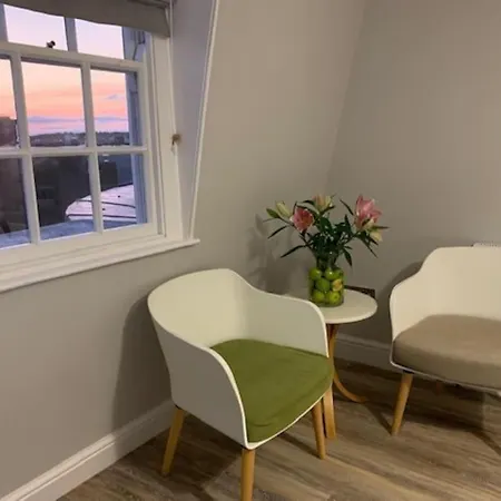 Plymouth City Centre Apartment Near Theatre Royal Exterior photo