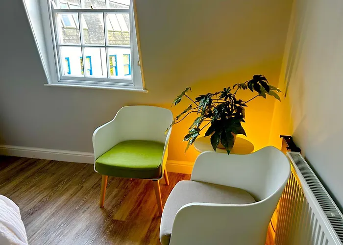Plymouth City Centre Apartment Near Theatre Royal
